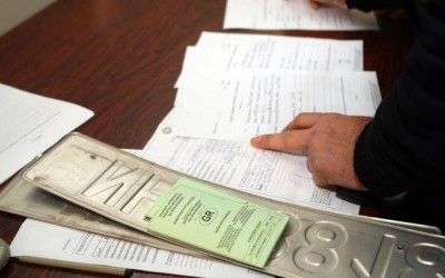 Aντικατάσταση πινακίδων λόγω φθοράς. Θα πάρω τον ίδιο αριθμό ή καινούριο;