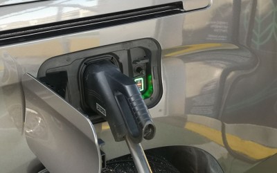 Ηλεκτρικό αυτοκίνητο με 100 €/μήνα - Πώς γίνεται;
