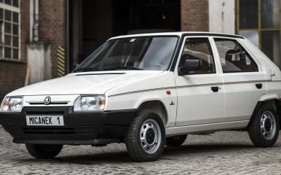 Ένα Skoda Favorit ήταν 30 χρόνια ακίνητο στην Αθήνα - Πόσο πουλήθηκε σήμερα;