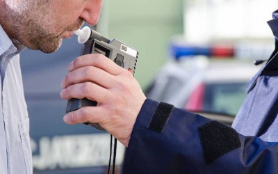Λάρισα: Του πήραν το δίπλωμα για 15 χρόνια – Είχε παραβιάσει τον μισό ΚΟΚ 
