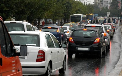 Κίνηση τώρα: Απέραντο parking οι δρόμοι λόγω της κακοκαιρίας Elias