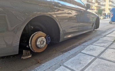Έκλεβαν ζάντες και ελαστικά από αυτοκίνητα – Τους έπιασαν στο Μαρούσι 