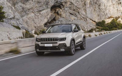 Νέο Jeep Avenger e-Hybrid – Καίει 5 lt/100 km και δεν έχει Τέλη Κυκλοφορίας 