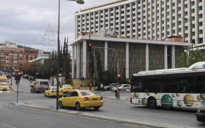 Παράταση ζωής για αρχαία λεωφορεία και ταξί