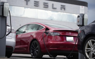 Τεράστια ανάκληση από την Tesla – Πρόβλημα με το Autopilot