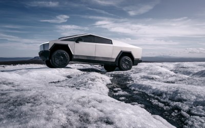 Μετά την Porsche και η Ford αγόρασε ένα Tesla Cybertruck – Γιατί; 