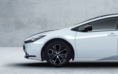 Η μεγάλη μάχη Toyota και Tesla - Ποια κέρδισε το 2023; 