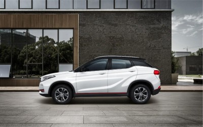 Αποκάλυψη: Νέο C-SUV βενζίνης στην Ελλάδα – Τιμή κάτω από 20.000 ευρώ 