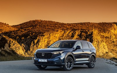 Η μεγάλη επιστροφή της Honda - Οι οδηγοί αγοράζουν κατά χιλιάδες τα υβριδικά αυτοκίνητα