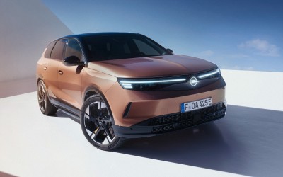 Στην Ελλάδα το νέο Opel Grandland σε Hybrid, PHEV και EV - Οι τιμές του SUV