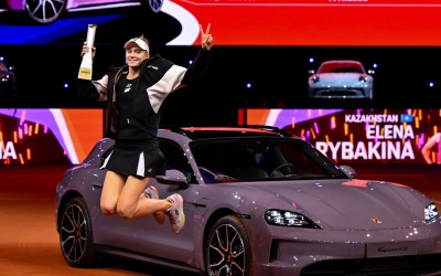 Αθλήτρια πήρε δώρο μια Porsche αλλά δεν έχει δίπλωμα οδήγησης 