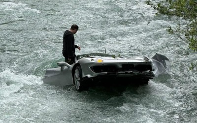 Ferrari 488 Pista έπεσε σε ποτάμι της Ελβετίας – Πώς σώθηκε ο οδηγός 