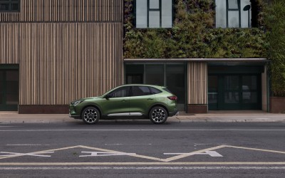 To υβριδικό SUV που κάνει 900 km με ένα γέμισμα! 