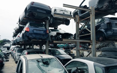 Απόσυρση αυτοκινήτου: Τι γίνεται αν «χρωστάει» τέλη κυκλοφορίας ή ΚΤΕΟ; 