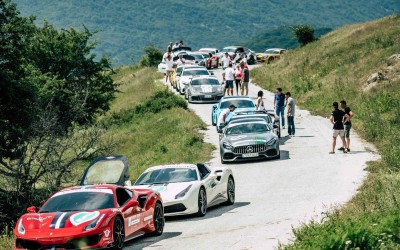 Γεμίζει supercars η Ελλάδα – Πού θα δείτε από κοντά Ferrari και Lamborghini 