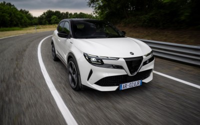 Πότε έρχεται Ελλάδα η τετρακίνητη Alfa Romeo Junior με τους 136 ίππους;
