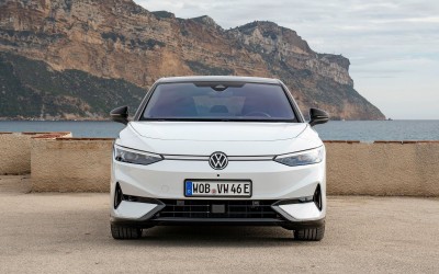 Volkswagen: Στην Ελλάδα το οικογενειακό μοντέλο με τα 700 km αυτονομίας 