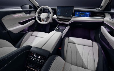 Το πρώτο Volkswagen με τρεις οθόνες στο ταμπλό - Δείτε ποιο είναι
