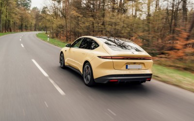 Αυτό είναι το ηλεκτρικό που ταξιδεύει 900 km χωρίς φόρτιση – Πώς το κάνει;