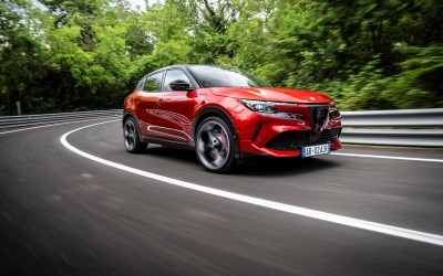 10.000 παραγγελίες για την Alfa Romeo Junior - Ποια έκδοση επιλέγουν 7 στους 10