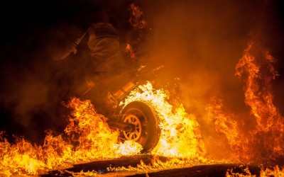 Ζημιά 2 εκατ. ευρώ στο Ηράκλειο Κρήτης – Άντρας έδωσε εντολή να κάψουν οχήματα
