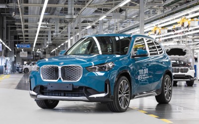 Τι ξεχωριστό έχει αυτή η μπλε BMW X1 – Σε ποιο άγνωστο νησί πουλήθηκε; 
