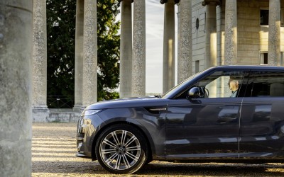 To SUV της Αράχωβας και του Κολωνακίου – Κοστίζει 120.000 ευρώ και είναι Νο1 