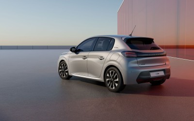 Peugeot Hybrid: Νέα έκδοση Style με πλούσιο εξοπλισμό και τιμή πρόκληση! 