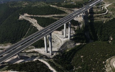 Η «γυμνή» γέφυρα της Ελλάδας με ύψος 94 μέτρα και μήκος 456 μέτρα – Τι παράξενο έχει 