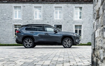 Ο νέος βασιλιάς ανήκει στα SUV και είναι Toyota - Κέρδισε μετά από 15 χρόνια