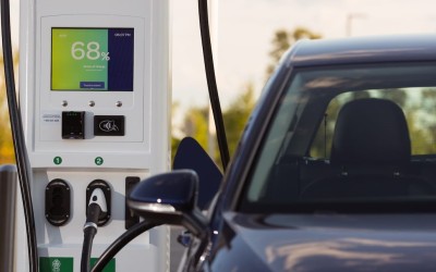 Επίσημο: Το νέο Volvo που φορτίζει σε 10 λεπτά στην Ελλάδα και κάνει 300 km