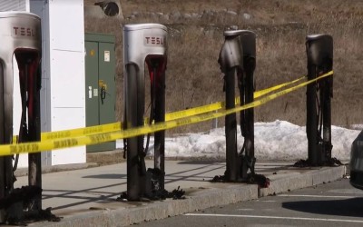 Έκρηξη σε φορτιστές της Tesla - Το FBI ανέλαβε την υπόθεση