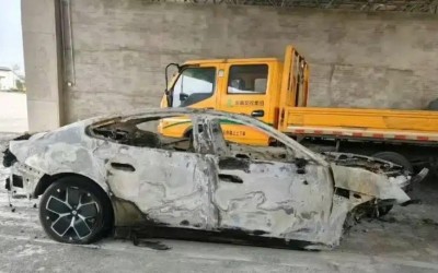 Τρεις νεκροί από φωτιά σε ηλεκτρικό – Δεν άνοιγαν οι πόρτες