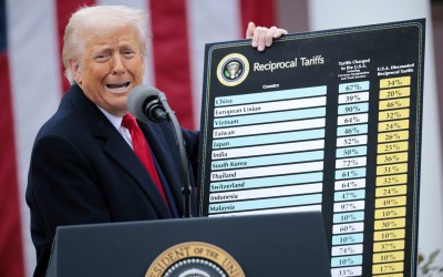 Τόσο θα στοιχίσουν οι δασμοί Trump στους κατασκευαστές – Όσο το μισό ΑΕΠ της Ελλάδας