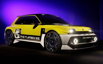 Χαμός για το Renault των 155.000 ευρώ – Έκανε 850 παραγγελίες σε μια εβδομάδα