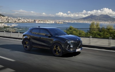 Έφτασε η εντυπωσιακή Alfa Romeo Junior Intensa – Τιμές 