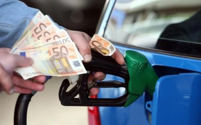 Τιμές καυσίμων: Δείτε τώρα ποιο καύσιμο είναι πιο ακριβό στην Ελλάδα - Βενζίνη ή diesel;