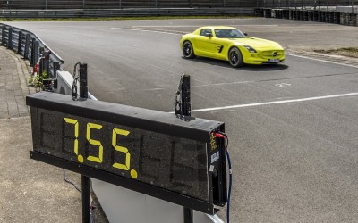 H ηλεκτρική Mercedes SLS AMG κάνει ρεκόρ στο Nurburgring