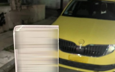Ντου της Αστυνομίας σε τρεις πιάτσες Ταξί – Δείτε τι βρήκε και γιατί πέρασε χειροπέδες