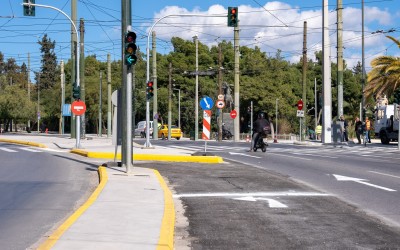 Αθήνα: Το νέο φανάρι που επιτρέπει την αναστροφή πριν το Σύνταγμα