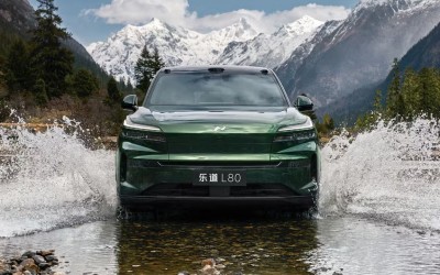 Το 5θέσιο SUV της NIO με χώρο αποσκευών 1.200 lt!