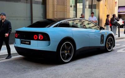 Η πρώτη Ferrari Luce κυκλοφόρησε στους δρόμους – Στη Χρυσή Πόλη