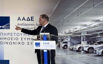 ΑΑΔΕ: Σαρώνει συνεργεία, πάρκινγκ, πλυντήρια και εμπόρους – Πάνω απο 500.000 ευρώ τα πρόστιμα