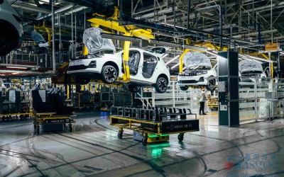 Το κόλπο της Renault στο στενό του Γιβραλτάρ – Και τα 400.000 αυτοκίνητα 