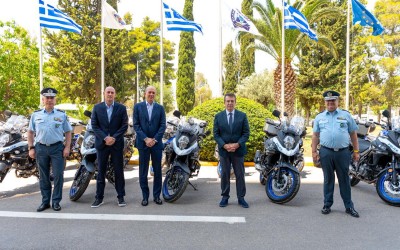 Οι αδερφοί Αγγελόπουλοι έκαναν δώρο στην Αστυνομία 15 νέες μοτοσυκλέτες - Δείτε πόσο κοστίζουν