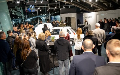 Ασταμάτητο το πανέμορφο Renault των 23.900 ευρώ – Φθάνει τις 300.000 μονάδες
