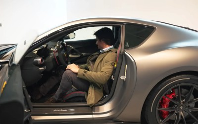 Ο άνθρωπος που έχει τις καλύτερες Ferrari – Κυκλοφορεί με ένα VW Golf GTI για να μην προκαλεί