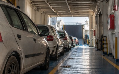 Τρακάρισμα στο πλοίο - Τι ισχύει με την ασφάλεια αυτοκινήτου