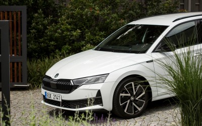 Το Skoda που έχει πουλήσει 7,9 εκατ. αυτοκίνητα – Στην Ελλάδα έρχεται με τιμή 28.950 ευρώ
