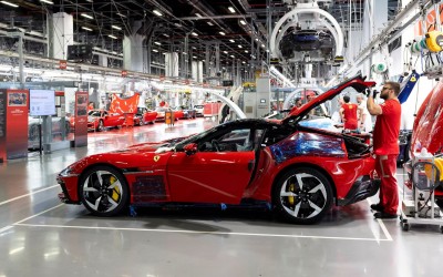 Η Ferrari αρνείται να δώσει αυτοκίνητο σε 7 διάσημους σταρ - Τους έχει στη black list